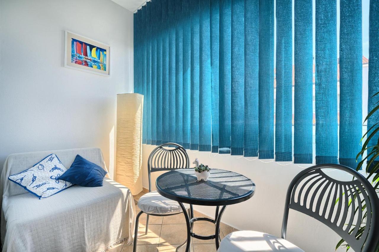 Apartments Irena Хвар Екстериор снимка