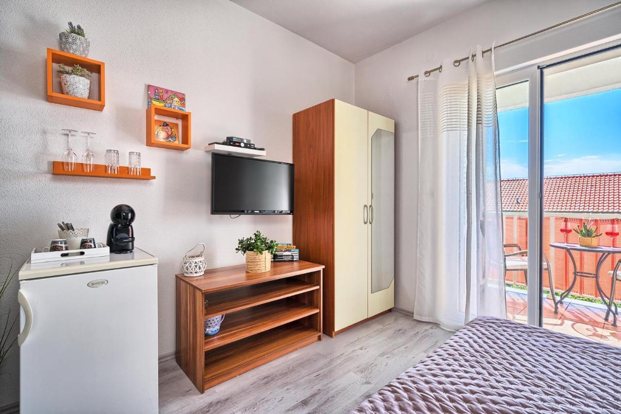 Apartments Irena Хвар Екстериор снимка