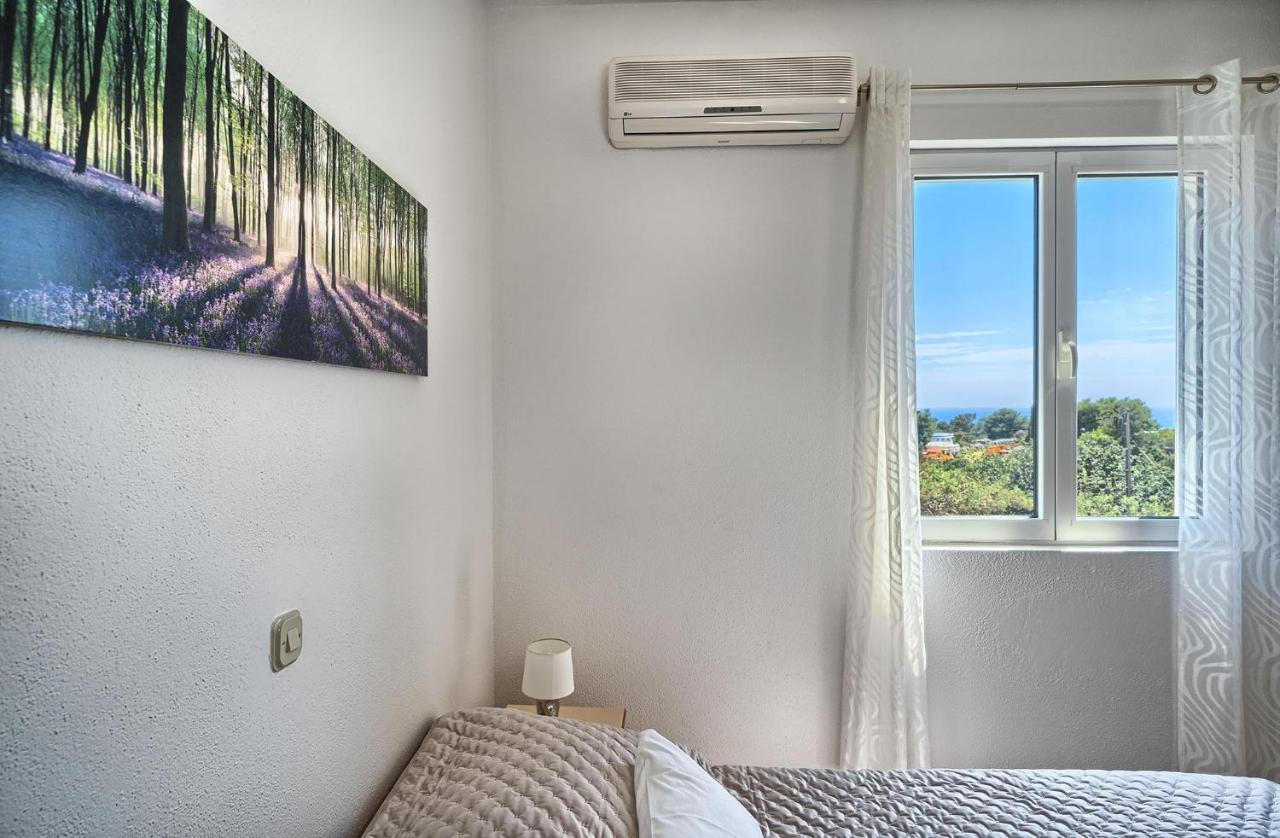 Apartments Irena Хвар Екстериор снимка